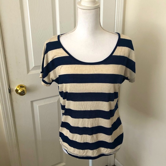 Charlotte Russe Tops - 📚 2/$12 NWT Charlotte Russe Top